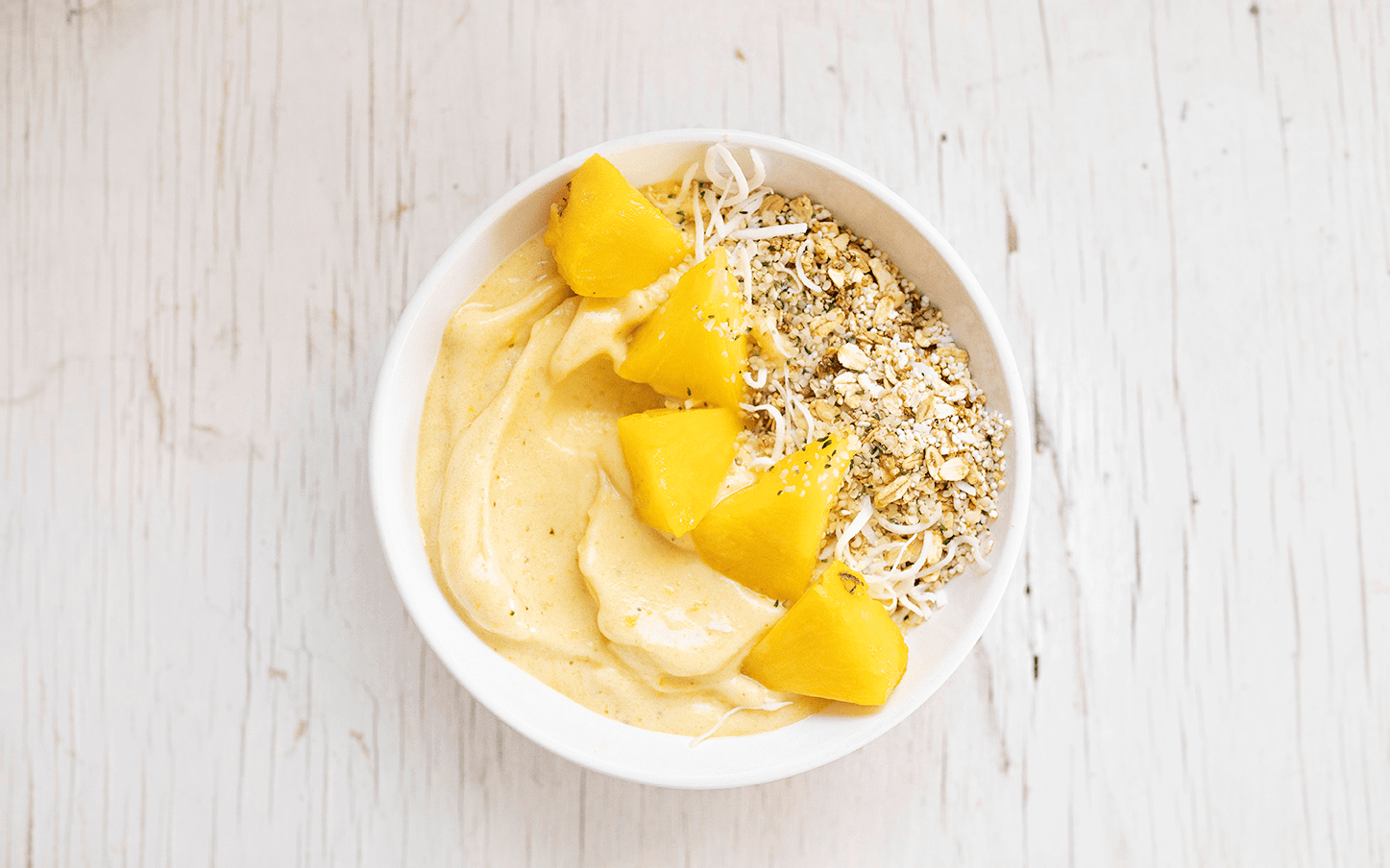 Beneficios smoothie bowl de piña costa rica congelada